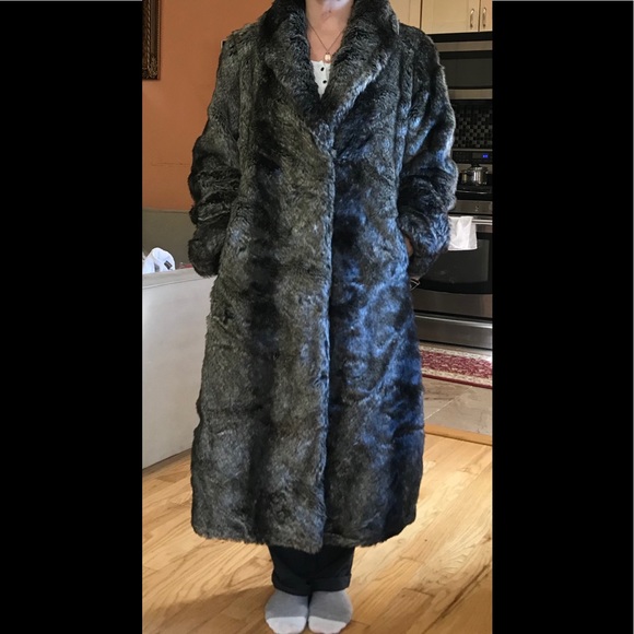 metrostyle Jackets & Blazers - 🔥SOLD🔥Beautiful Faux Fur Coat, Brand new